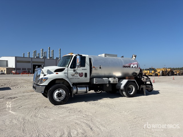Mauldin MPS on 2012 International 7300 4x2 Asphalt Distributor Truck