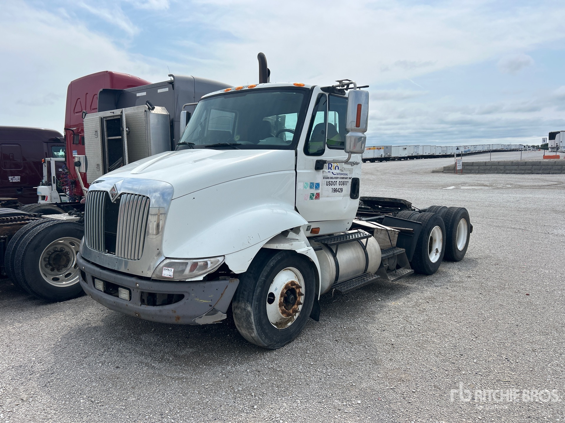 2010 International 8600 6x4 T/A Day Cab Truck Tractor