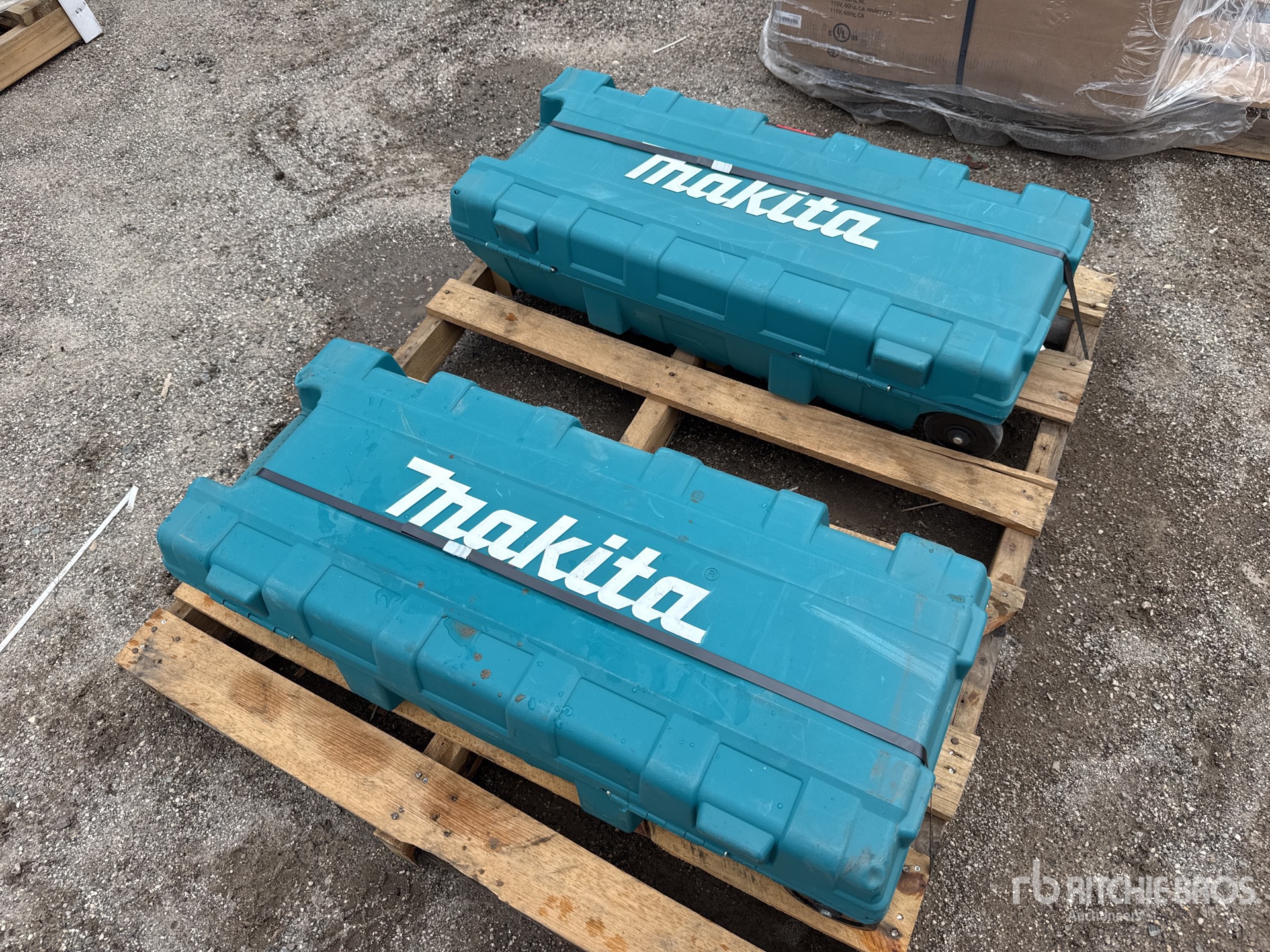 Quantity of (2) Makita HM1307CB 35 lb Demolition Breaker (Unused)