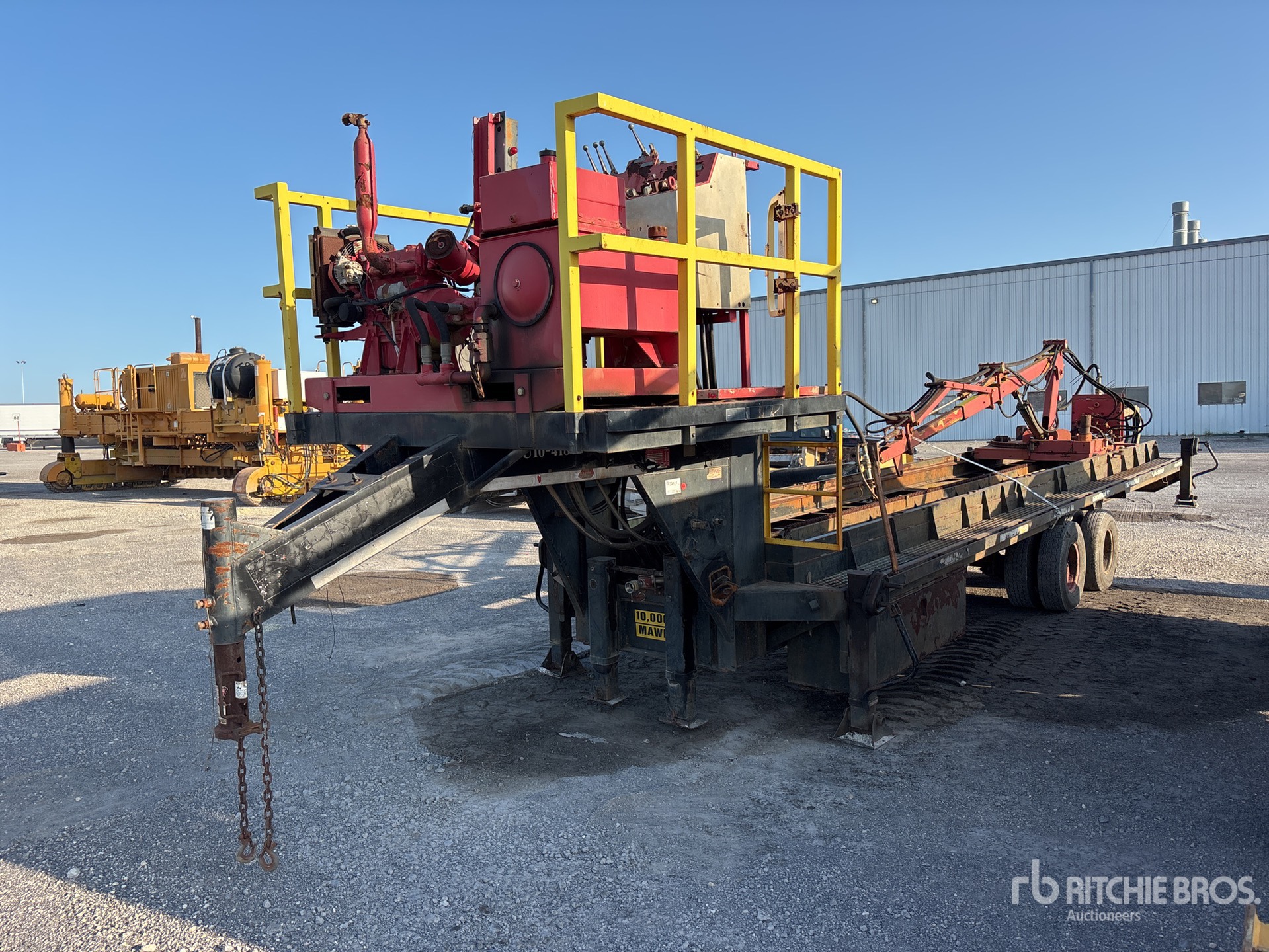2005 Ameritrail 30 ft T/A Gooseneck Equipment Trailer w/ Undercarriage-Track Torch Attachment
