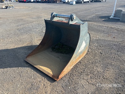 2023 40 in Cleanup Excavator Bucket - Fits Liebherr A904C