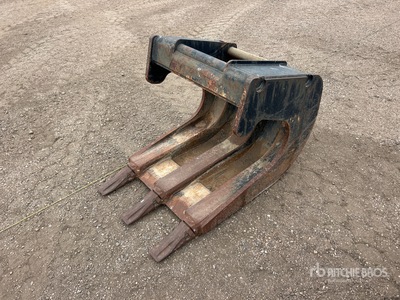 Esco 30 in Excavator Bucket