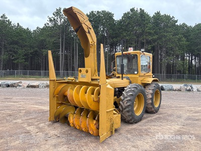 1975 Vohl DV875 7 ft 7 in Hydraulic Snow Blower