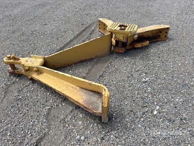 Quantity of (2) Parts to a D7 and D6 Cat dozers