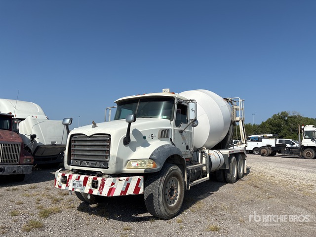 2008 Mack GU813 6x4 Mixer Truck