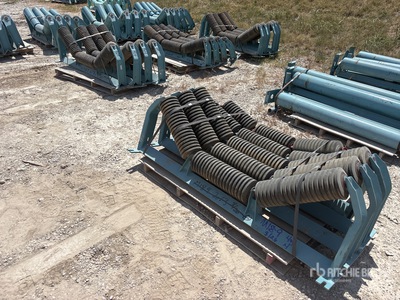 Quantity of (4) Pallets of Superior Industries 54 in Conveyor Rollers Divers. Equipement pour granulat