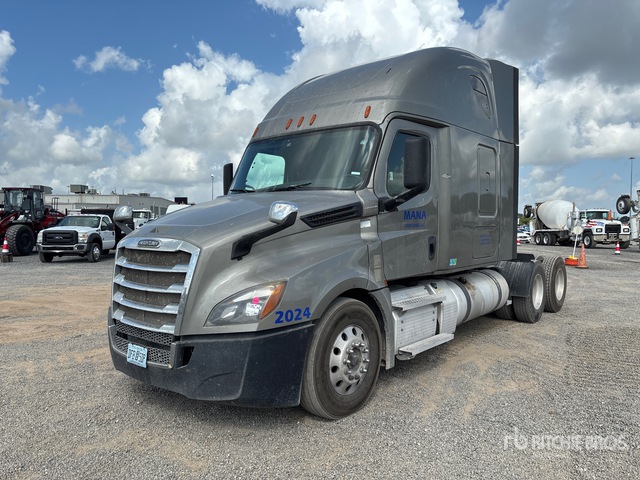 2020 Freightliner Cascadia 126 6x4 T/A Sleeper Truck Tractor