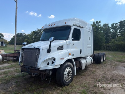2015 Freightliner Cascadia 113 6x4 Sleeper Camion transporteur de voitures