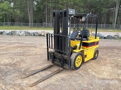 1995 Daewoo G25S-2 4450 lb Forklift