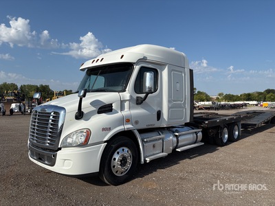 2019 Freightliner Cascadia 113 6x4 Sleeper Car Carrier Truck