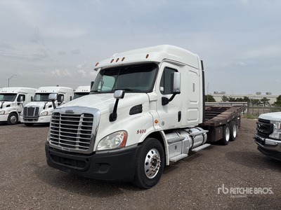 2018 Freightliner Cascadia 113 6x4 Sleeper Ciężarówka do przewozu samochodów