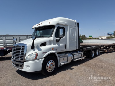 2020 Freightliner Cascadia 113 6x4 Sleeper Auto Transporter