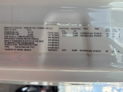 2020 Freightliner Cascadia 113 6x4 Sleeper Car Carrier Truck