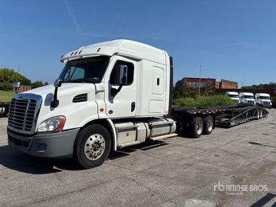 2019 Freightliner Cascadia 113 6x4 Sleeper Car Carrier Truck