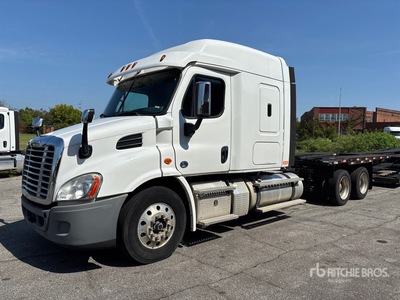 2019 Freightliner Cascadia 113 6x4 Sleeper Ciężarówka do przewozu samochodów