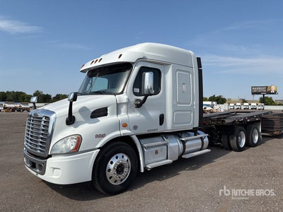 2019 Freightliner Cascadia 113 6x4 Camion transporteur de Voitures