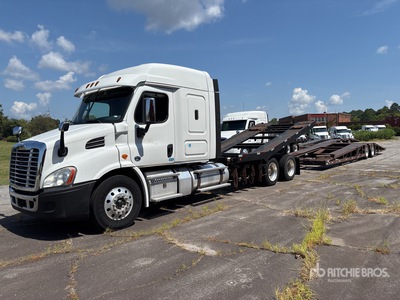 2019 Freightliner Cascadia 113 6x4 Sleeper Car Carrier Truck