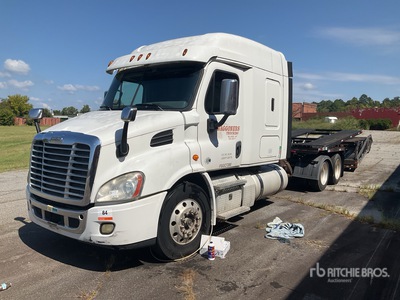 2015 Freightliner Cascadia 113 6x4 Sleeper Camion transporteur de Voitures