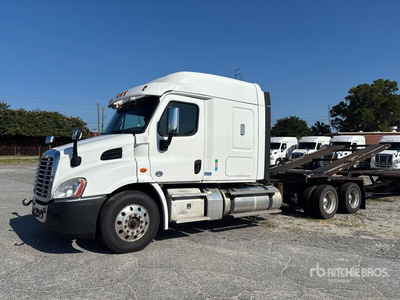 2020 Freightliner Cascadia 113 6x4 Sleeper Camion transporteur de voitures