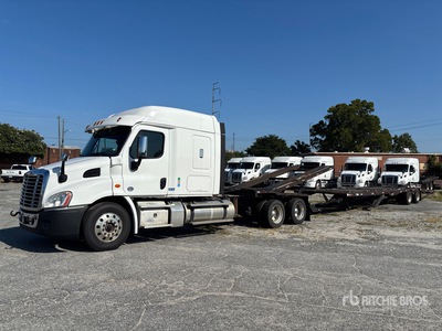 2020 Freightliner Cascadia 113 6x4 Sleeper Autotransporter
