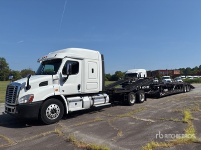 2019 Freightliner Cascadia 113 6x4 Sleeper Car Carrier Truck