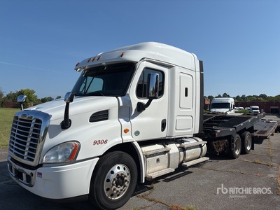 2019 Freightliner Cascadia 113 6x4 Sleeper Camión portavehiculos