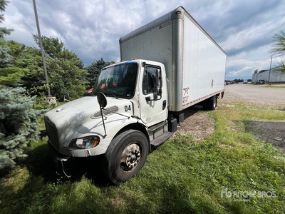 2017 Freightliner M2106 Furgoneta caja cerrada