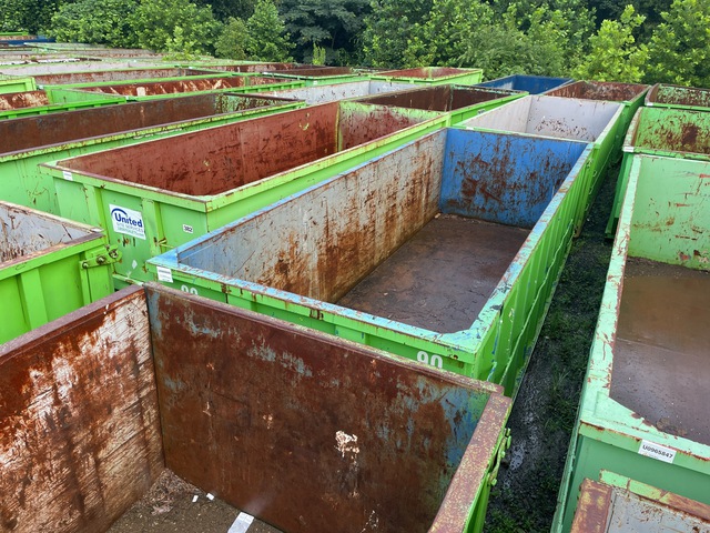 22 ft 30 cyd Roll-Off Container