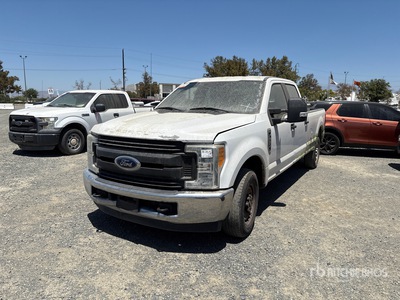 2017 Ford F-250 XL 4x2 Crew Cab Pickup