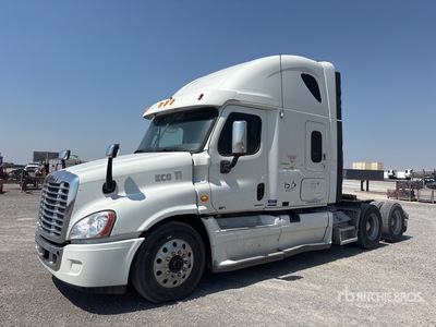 2011 Freightliner 6x4 T/A Sleeper Truck Tractor