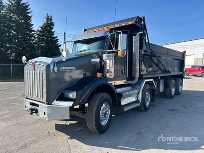 2022 Kenworth T800 8x4 Twin-Steer Camion à benne basculante D/E