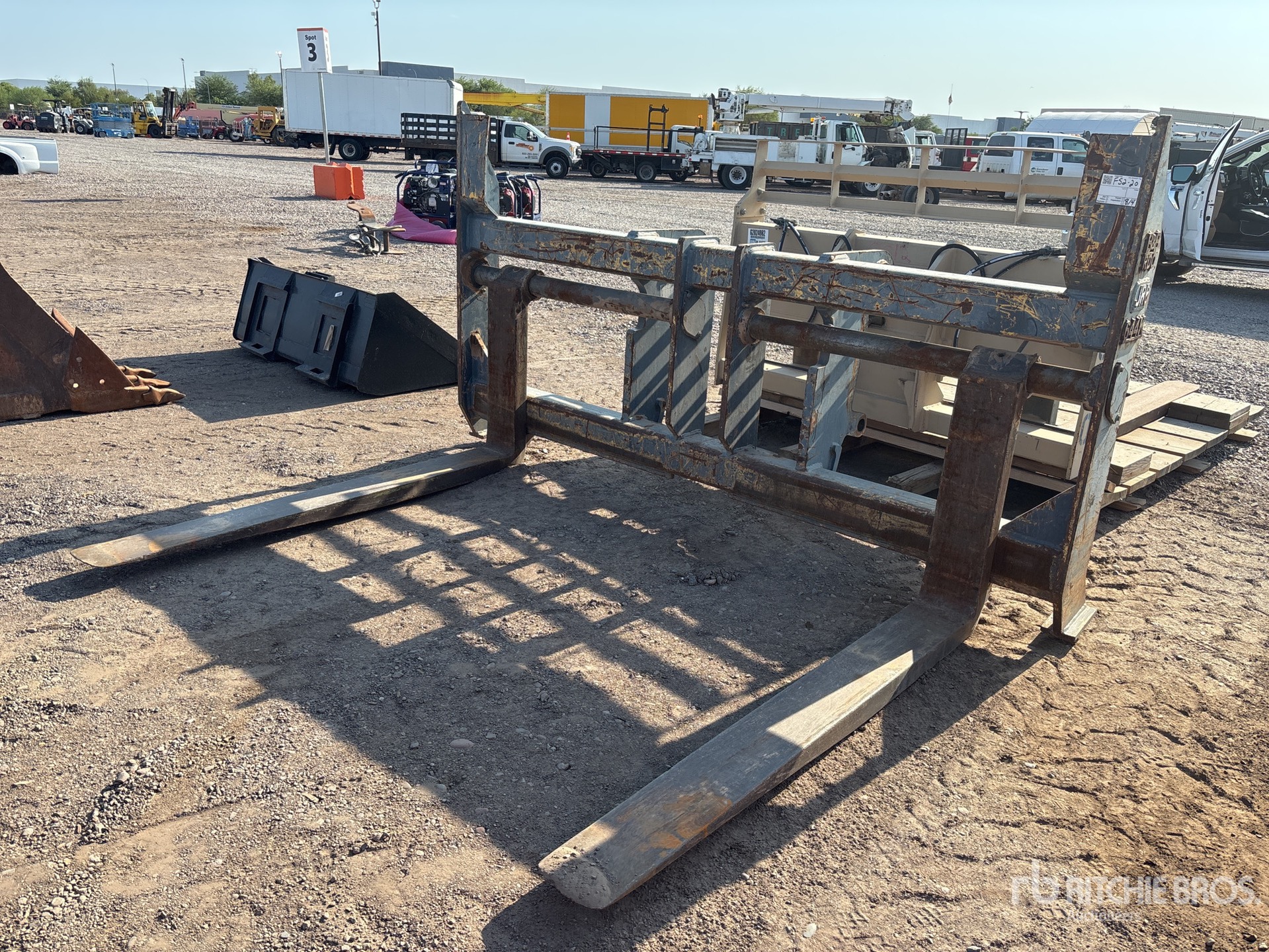 JRB 66 in Wheel Loader Forks