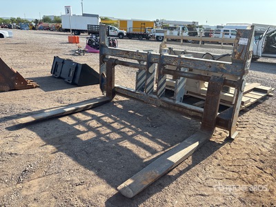 JRB 66 in Wheel Loader Forks