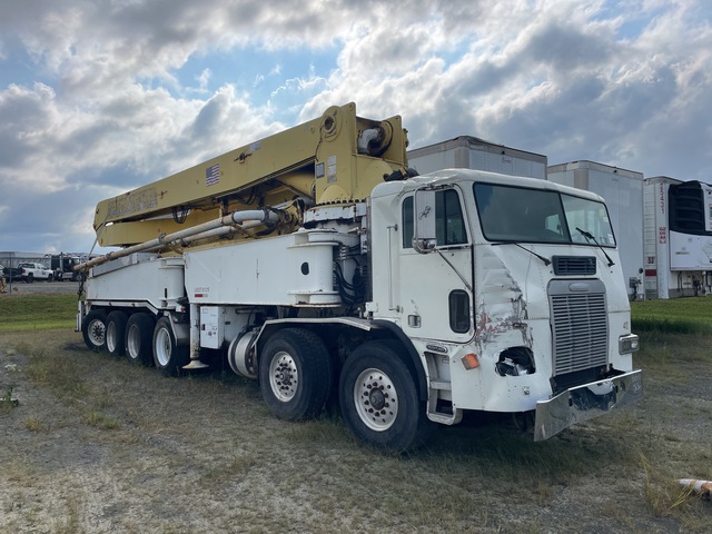 Putzmeister M52 52 m on 1998 Freightliner COE 12x6 Concrete Pump Truck