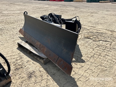 CAT 86 in Skid Steer Dozer
