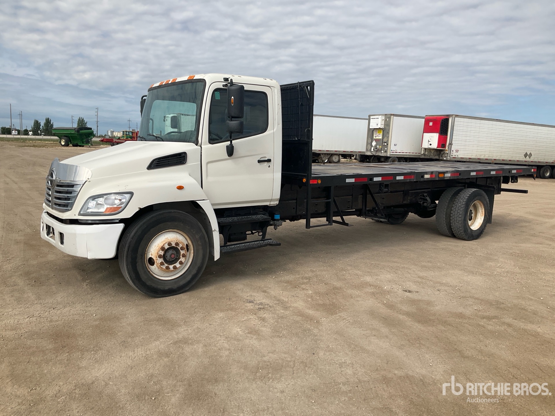 2008 Hino S/A Cab and Chassis