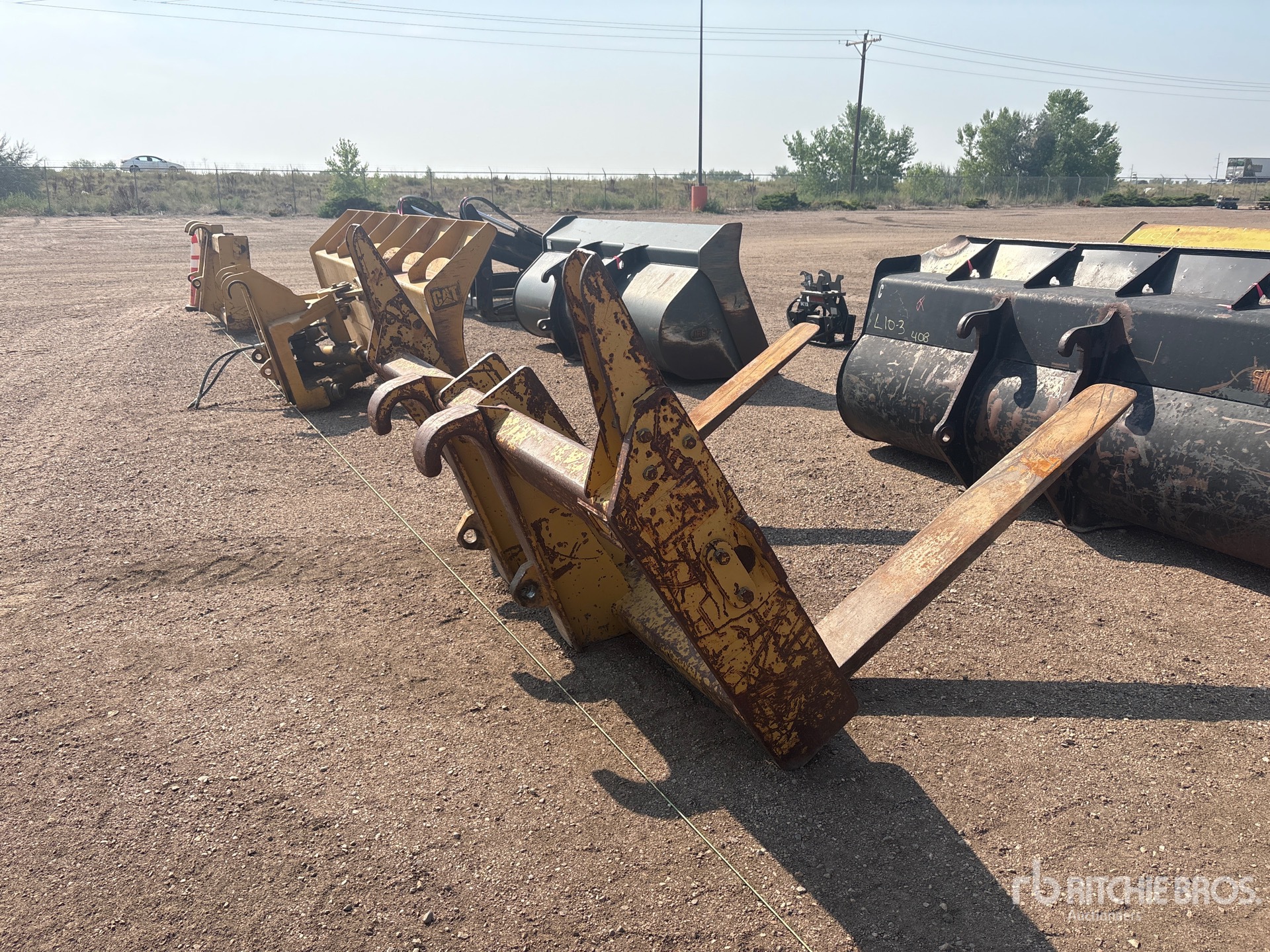 Cat 58 in Wheel Loader Forks