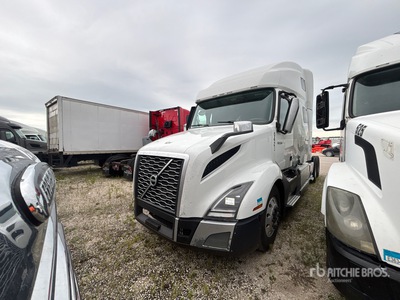 2019 Volvo VNL760 6x4 Ciągnik siodłowy T/A z kabiną sypialną