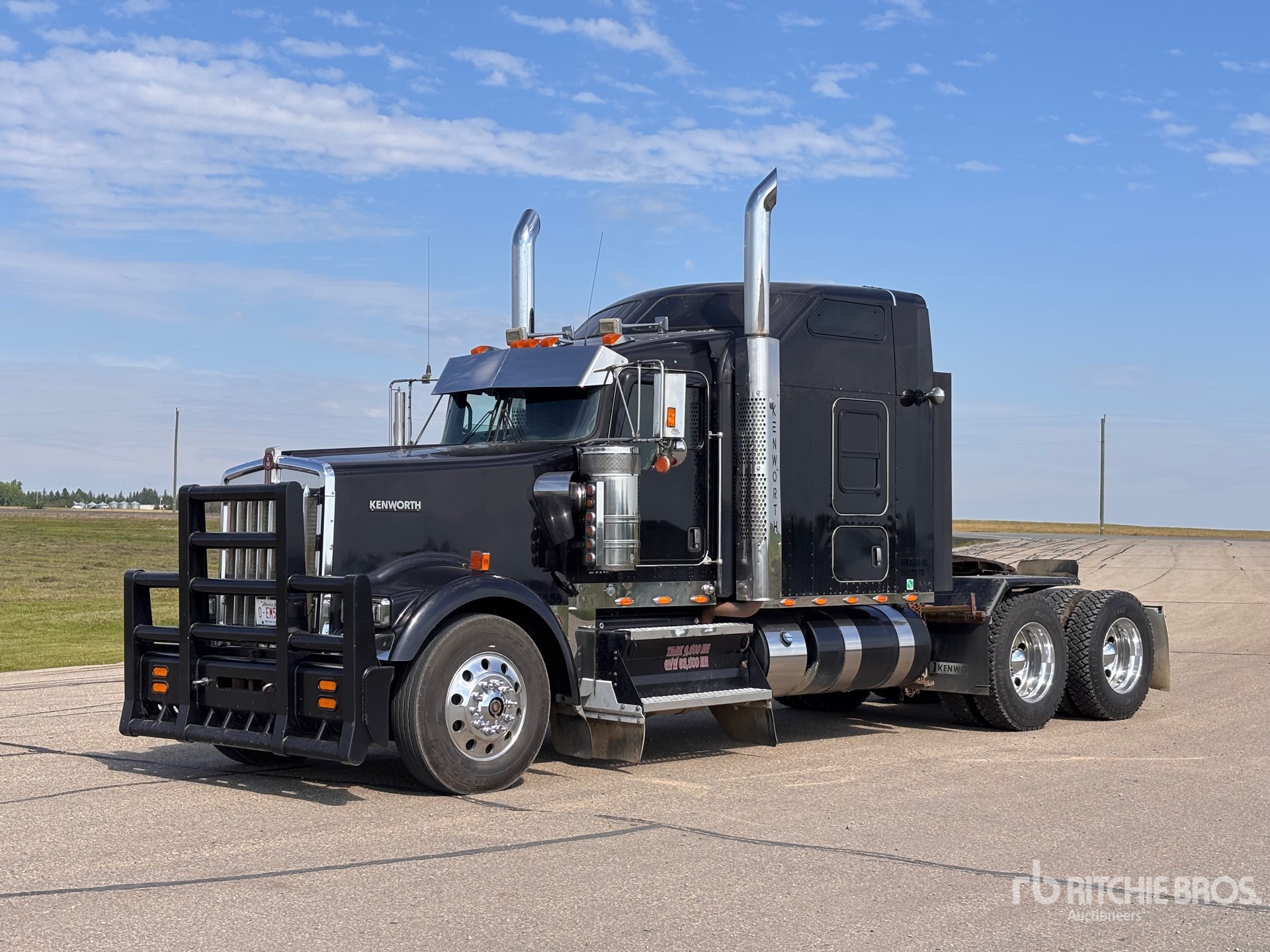 2018 Kenworth W900 6x4 T/A Sleeper Truck Tractor