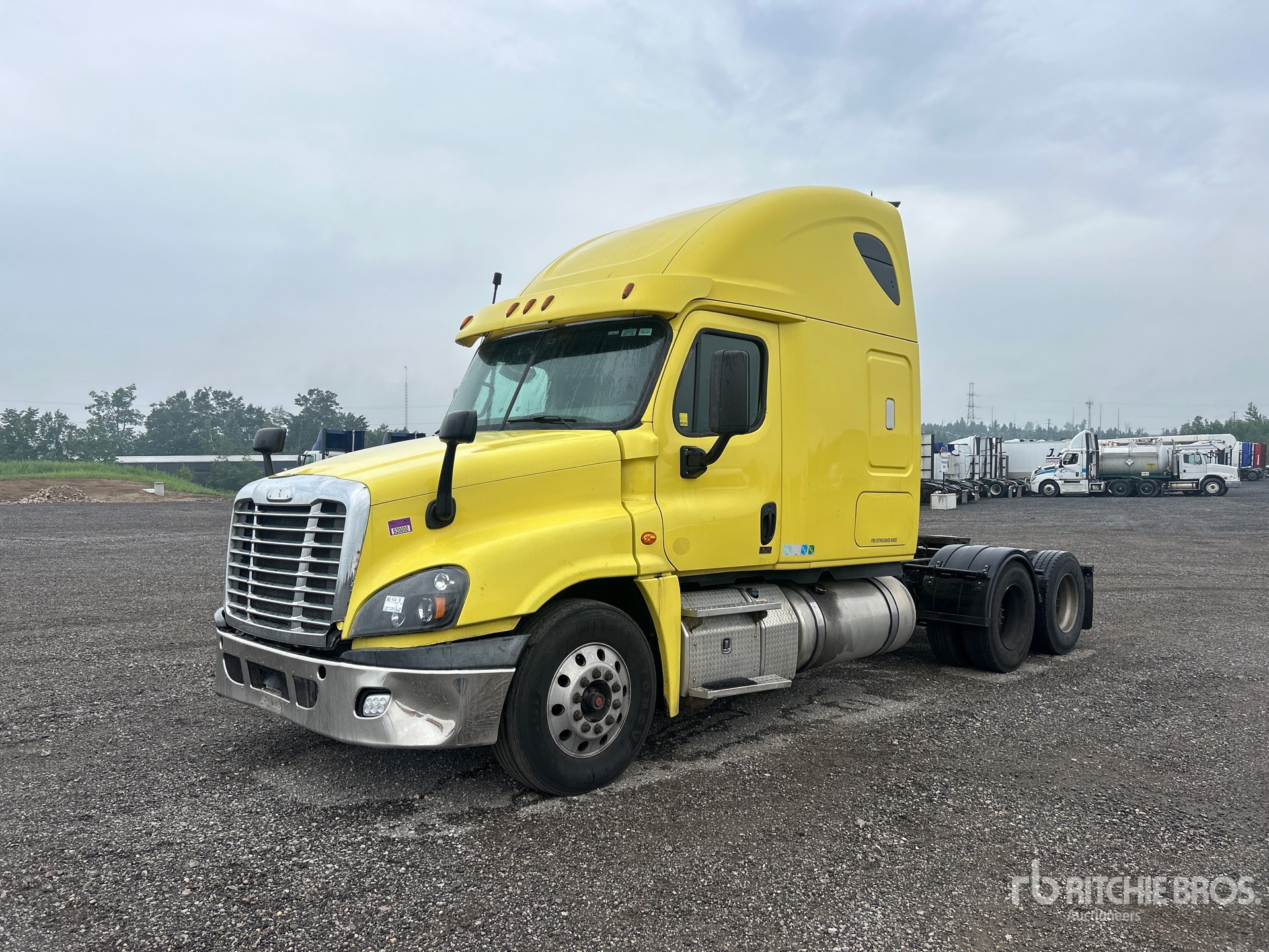 2017 Freightliner Cascadia 125 6x4 T/A Sleeper Truck Tractor
