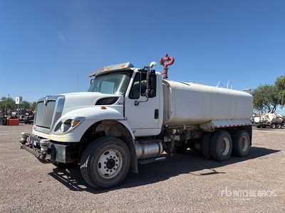 2012 International 7400 4000 gal 6x4 Camion à eau