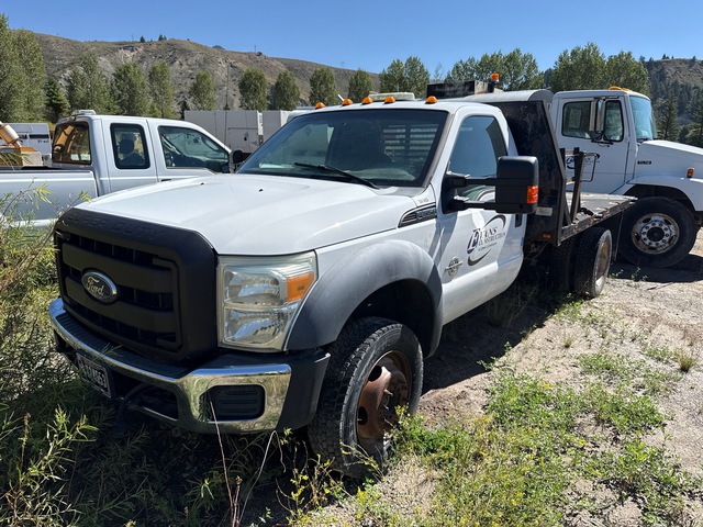 2011 Ford F-550 XL 4x4 Flatbed Truck