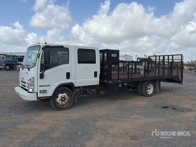 2016 Isuzu NPR 4x2 Crew Cab Camionnette pour travaux paysagers