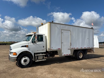 2008 Sterling Acterra 4x2 Furgoneta caja cerrada