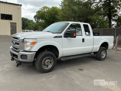 2015 Ford F-250 XLT 4x4 Extended Cab Pickup