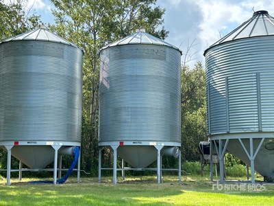 Westeel  Rosco +/- 2000 bu 6 Ring Hopper Grain Bin