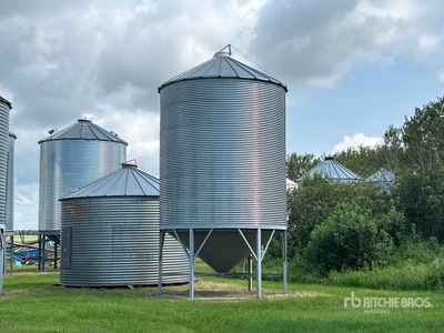 Westeel  Rosco +/- 2000 bu 6 Ring Hopper Grain Bin