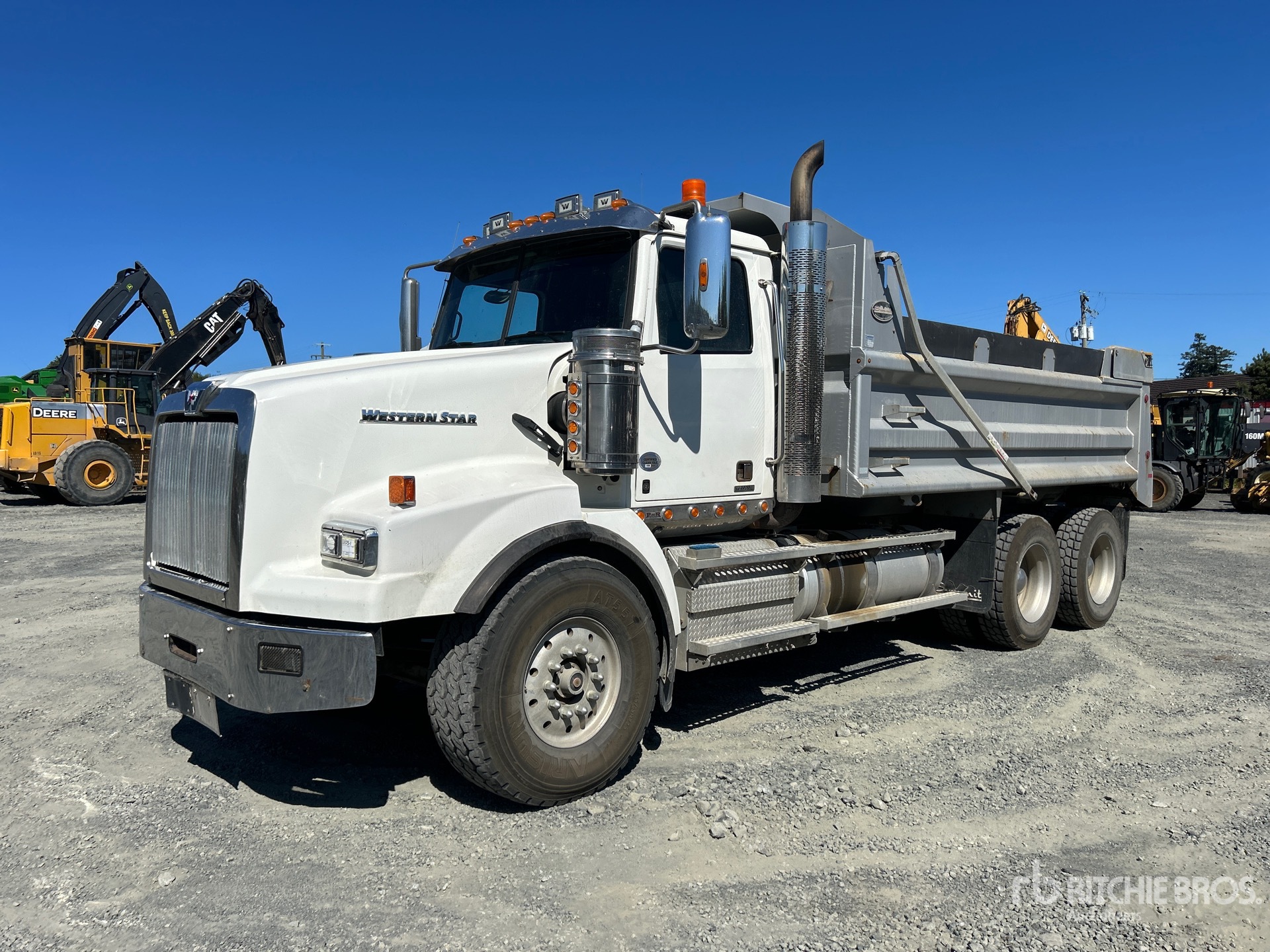 2018 Western Star 4900 SB 6x4 T/A Dump Truck