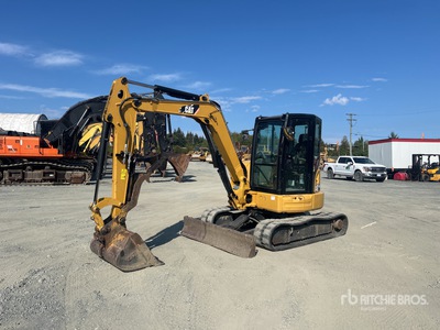 2017 Cat 305E2 CR حفارة صغيرة