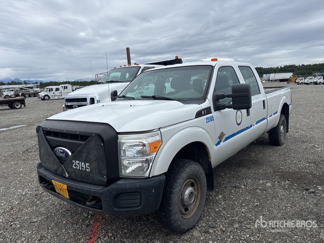2011 Ford F-350 XL 4x4 Crew Cab Pickup